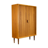 Armoire en teck danois avec portes tambour de Dyrlund, années 1970