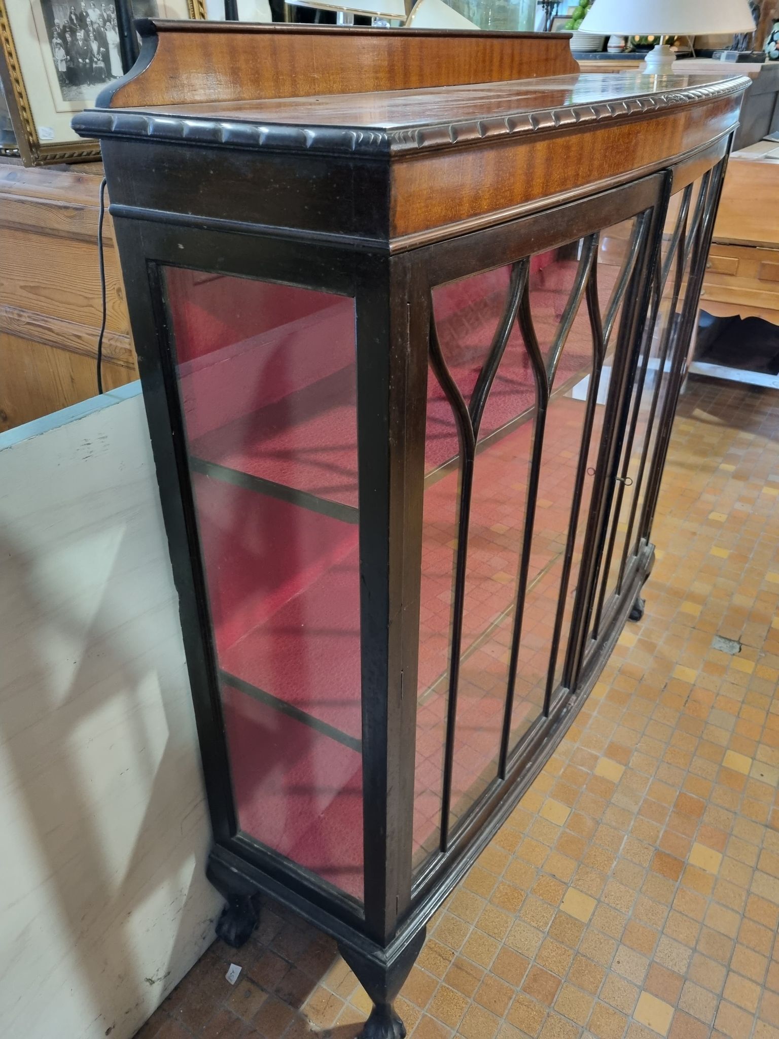 English mahogany showcase