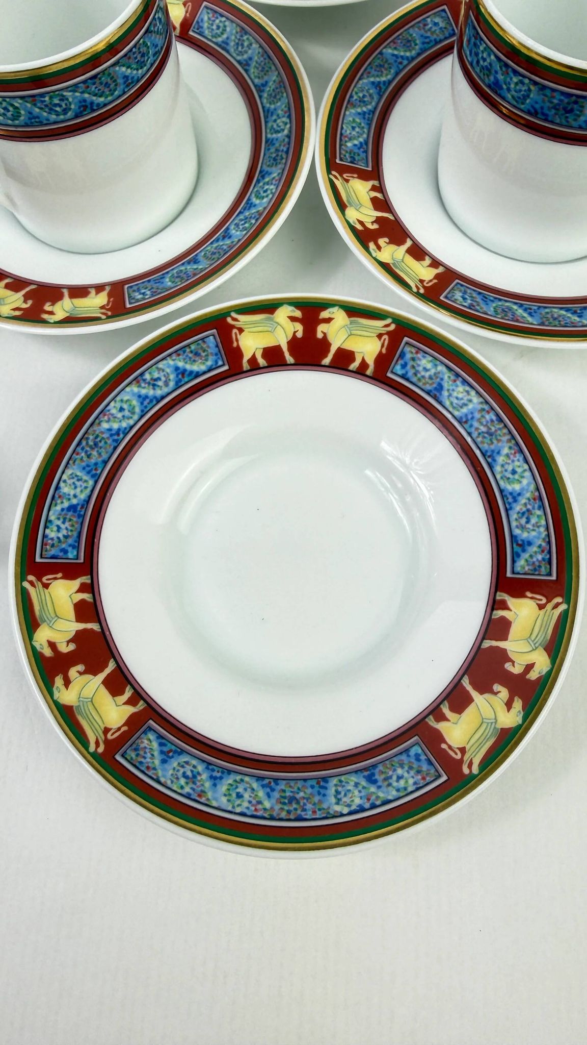 Raynaud Limoges — Six porcelain coffee cups, Pégase model