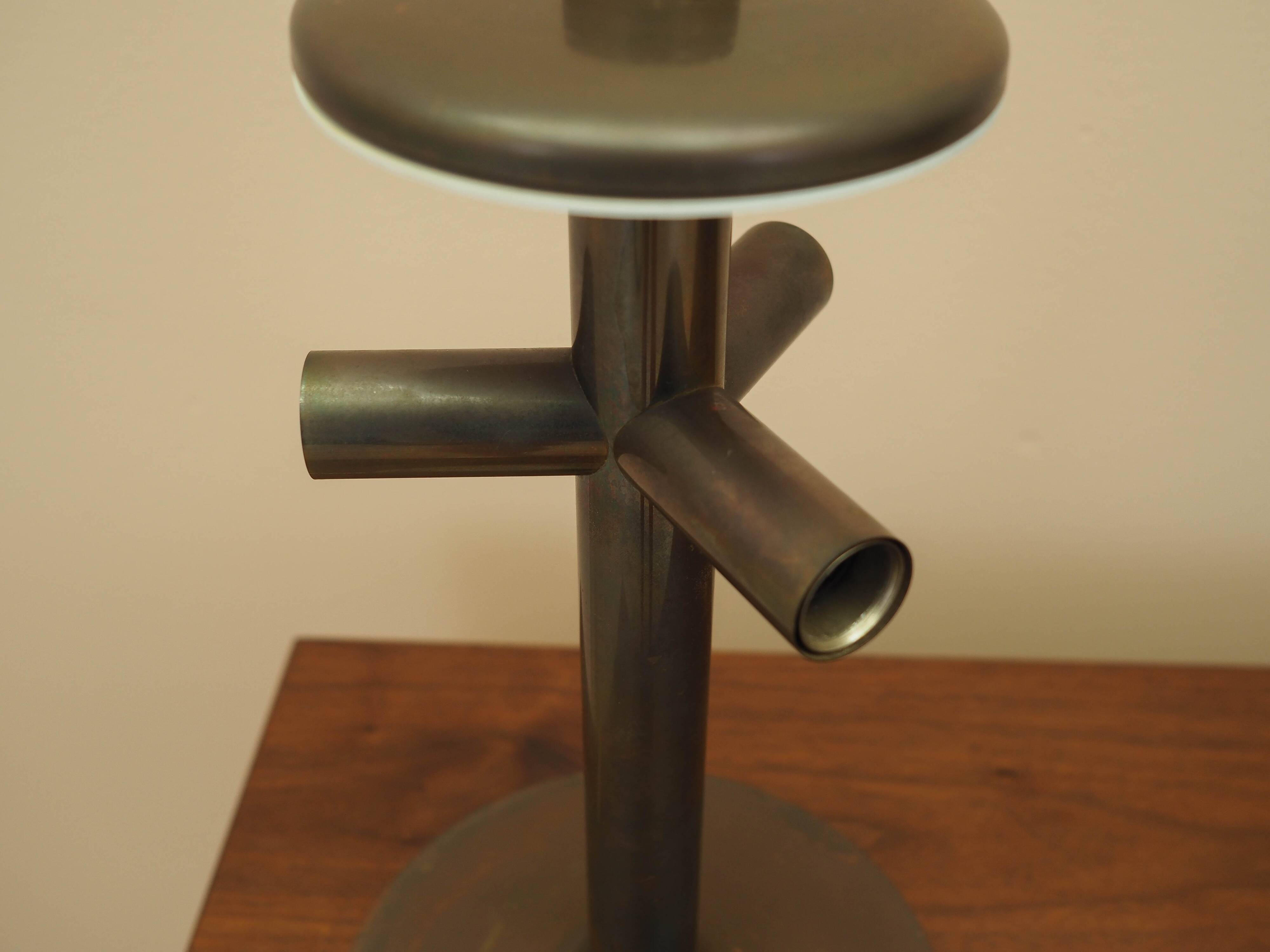 Danish desk lamp 1960s with decorative ribbed shade, brown metal