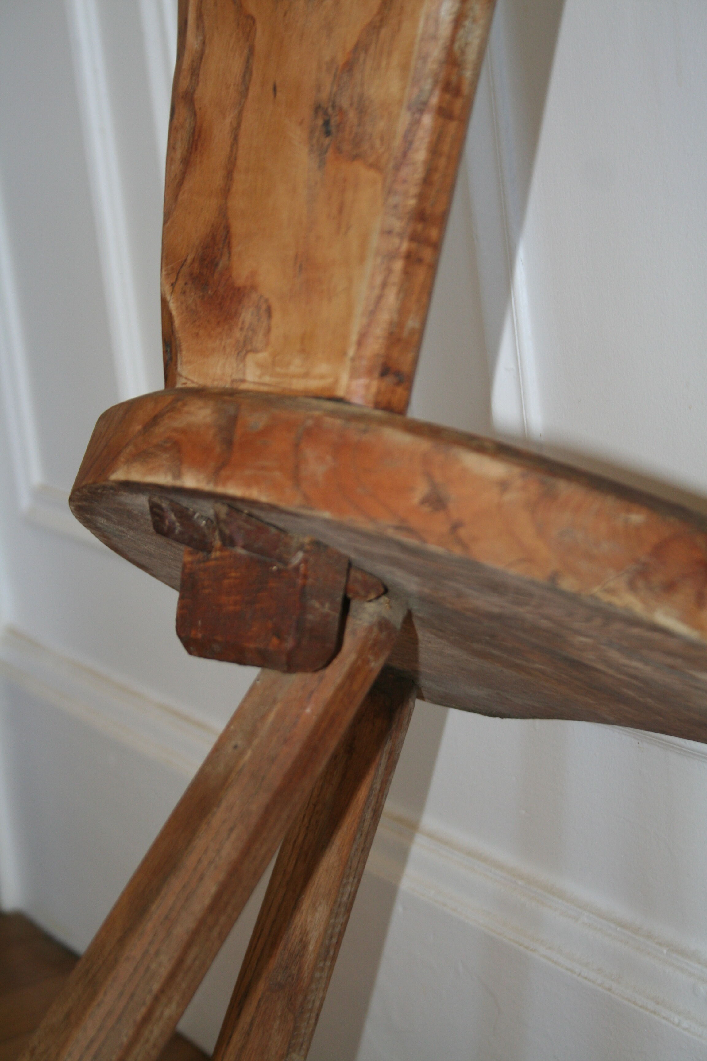 Mountain tripod chair