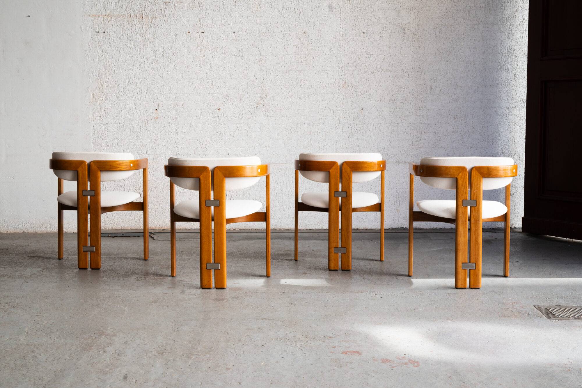 Ensemble de 4 chaises de salle à manger 'Pamplona' par Augusto Savini