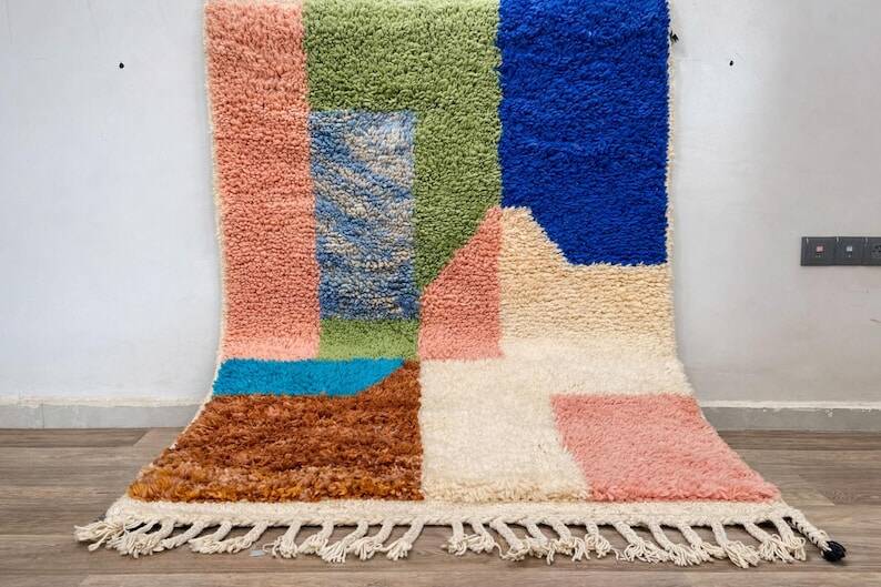 Moroccan wool rug 250cm x 150cm