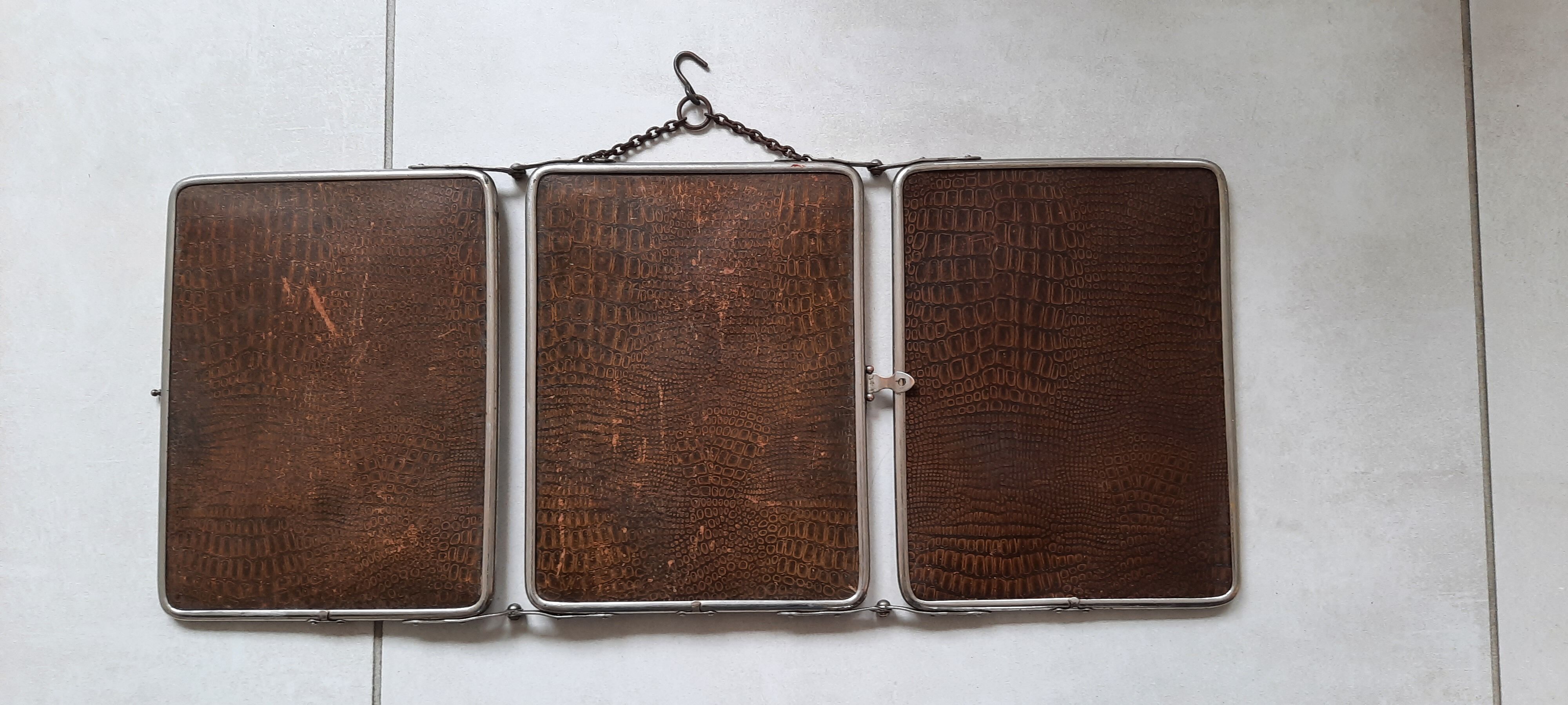 Ancient tryptic barber mirror