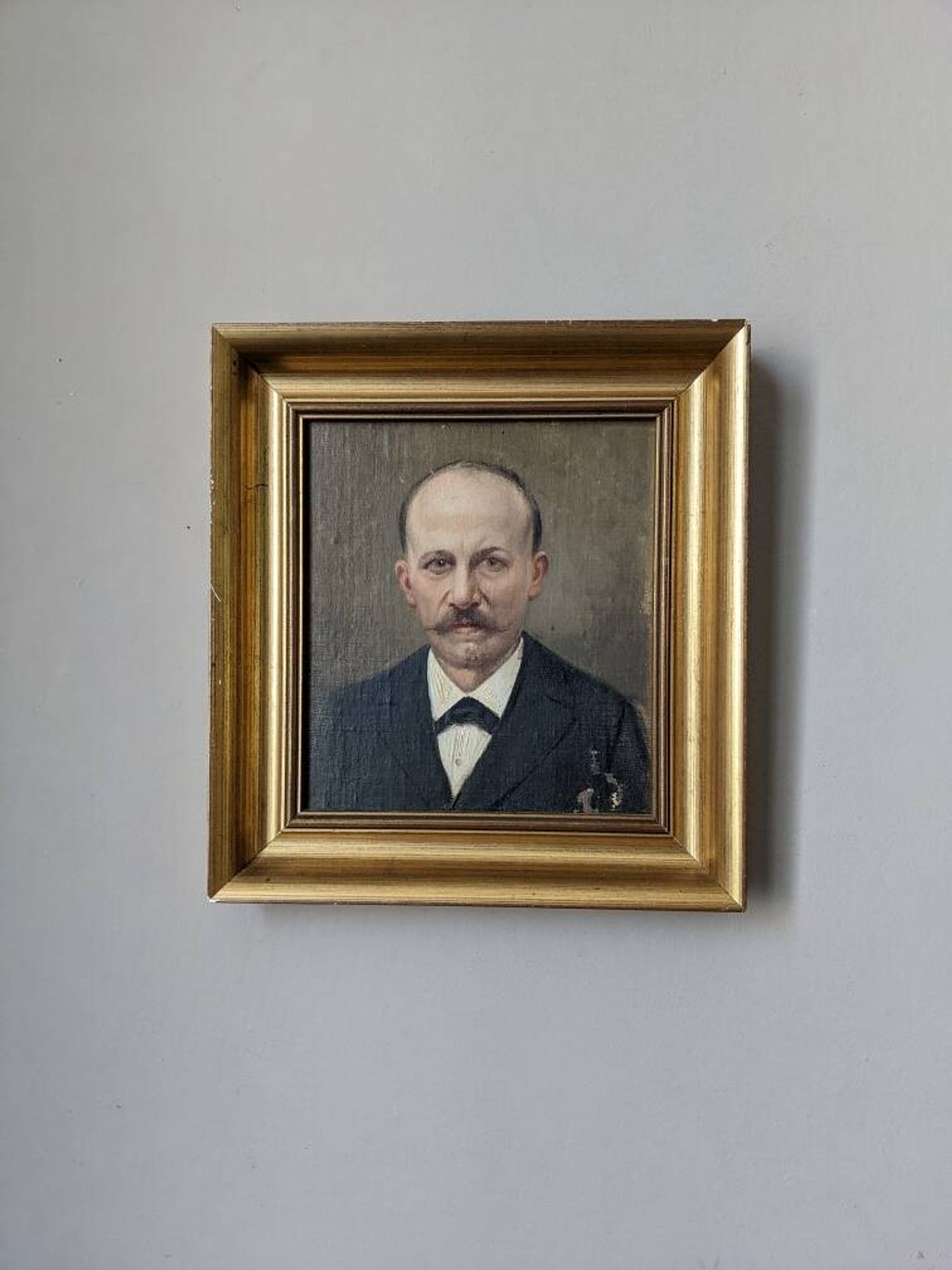 Oil on canvas old portrait gilded wooden frame country decoration