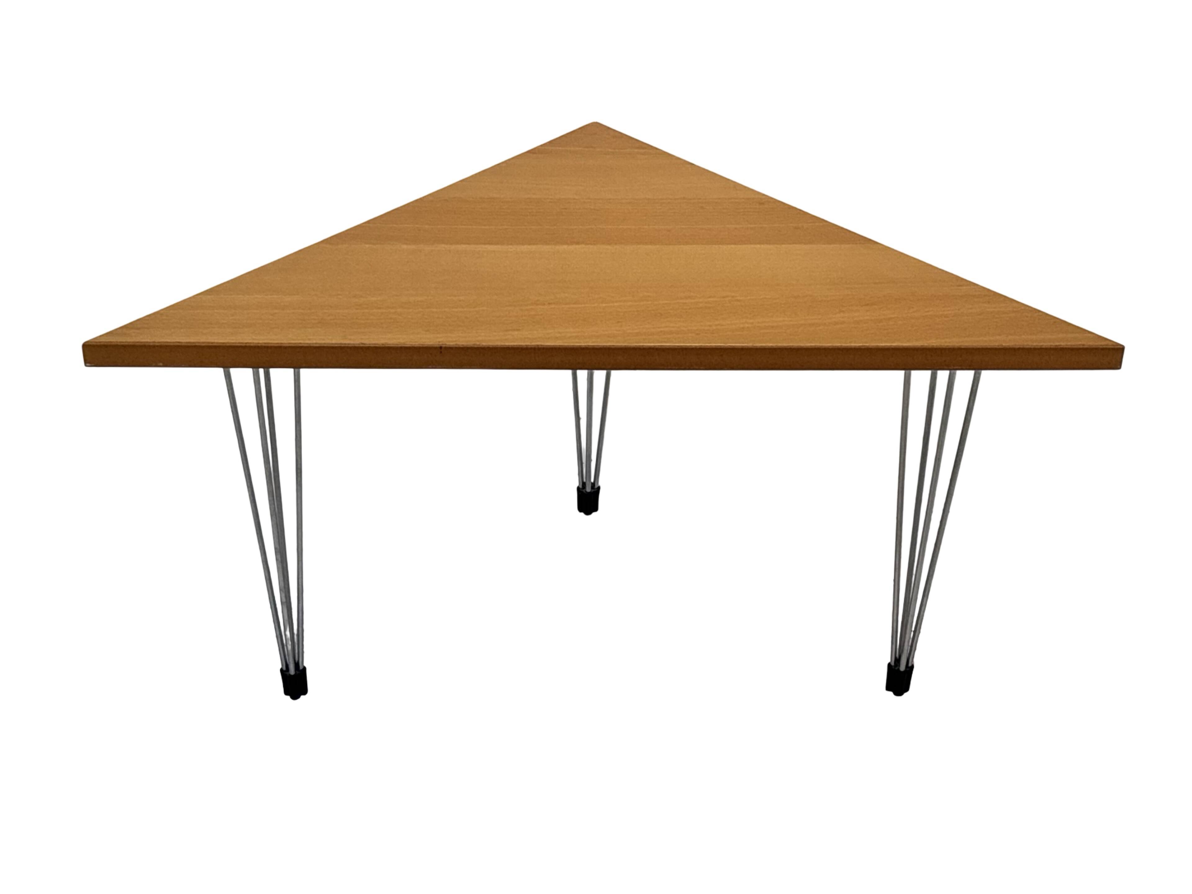 Vintage Danish triangular side table with hairpin legs design
