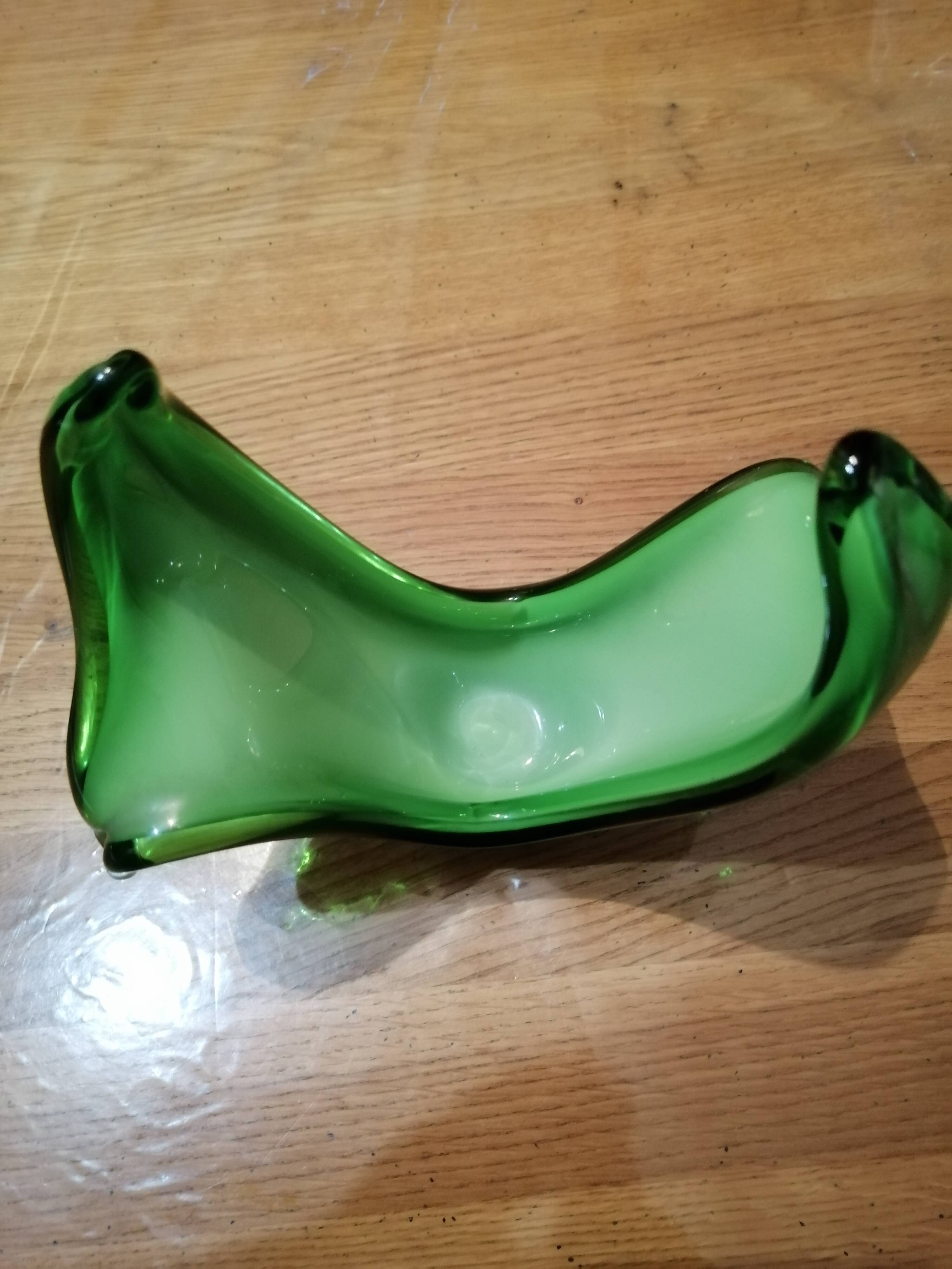 centerpiece pocket in blown glass