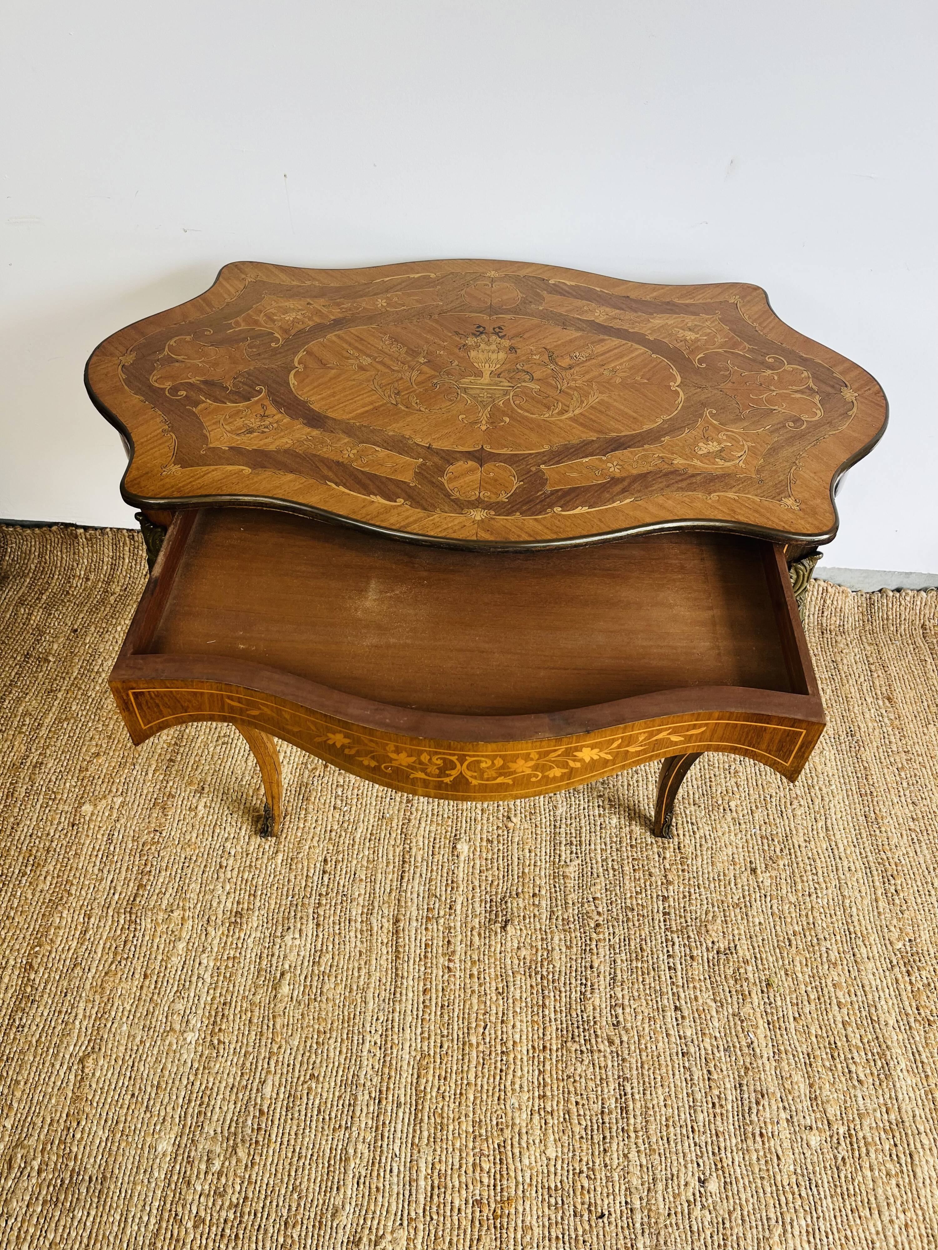 Louis XV style inlaid violin table – Napoleon III period