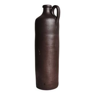 Bouteille en grès ancien avec anse
