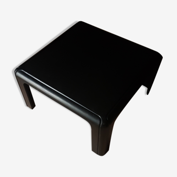 Table basse par Gae Aulenti