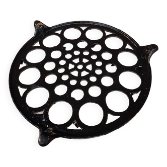 Cast iron trivet