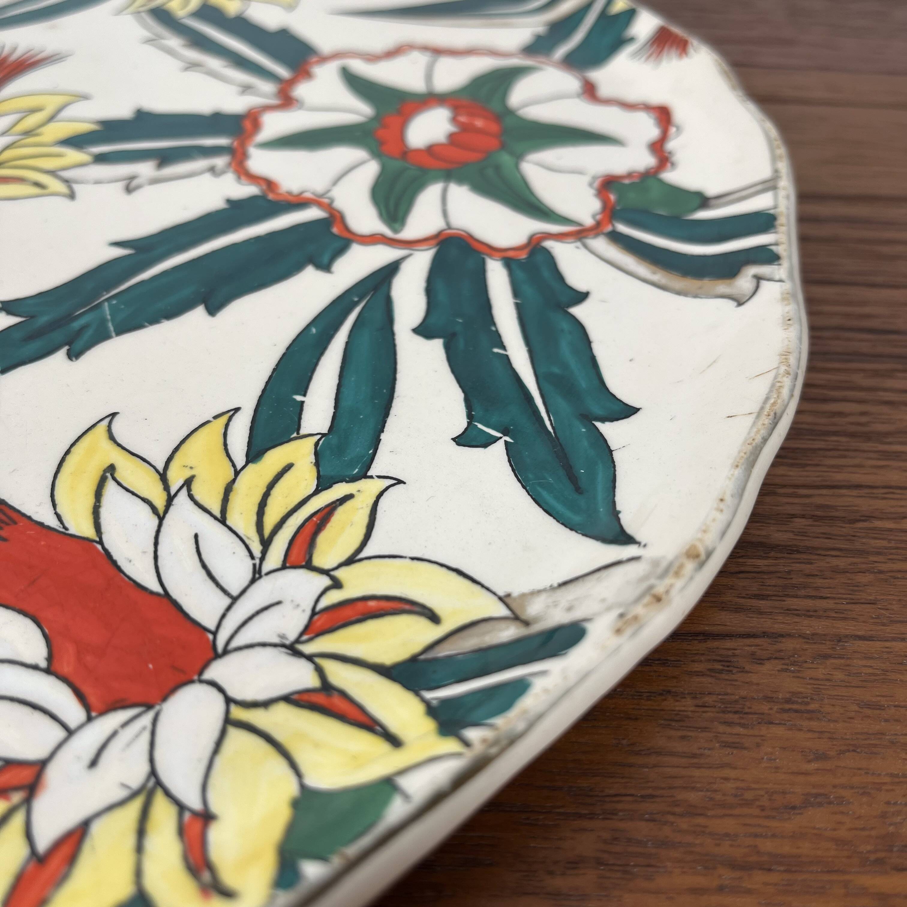 Longwy cake dish, "Romance" model, early 20th century.