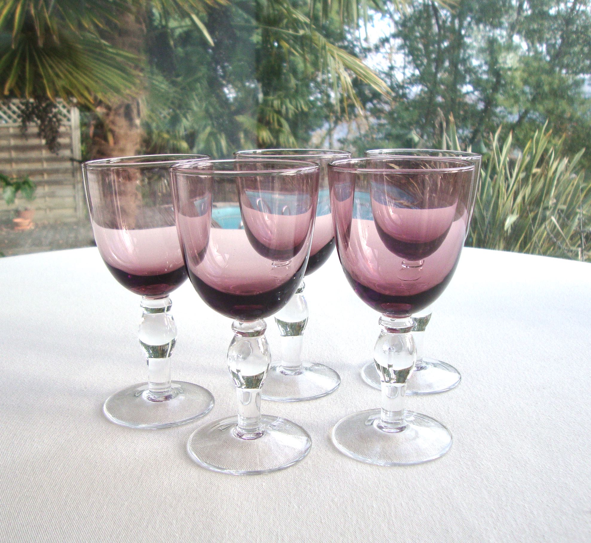 Set of 5 parma-coloured wine glasses