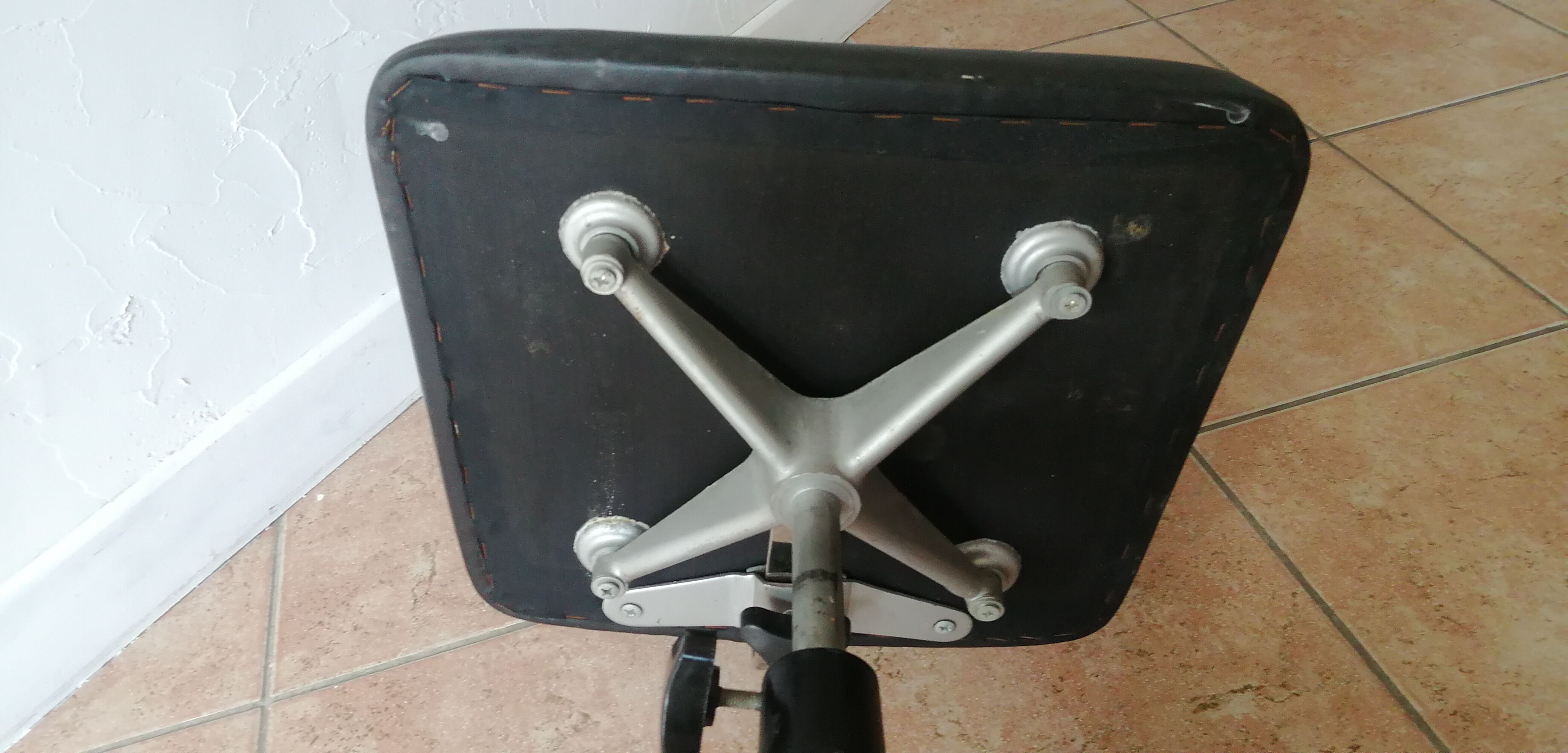 Fauteuil de bureau industriel vintage en skai
