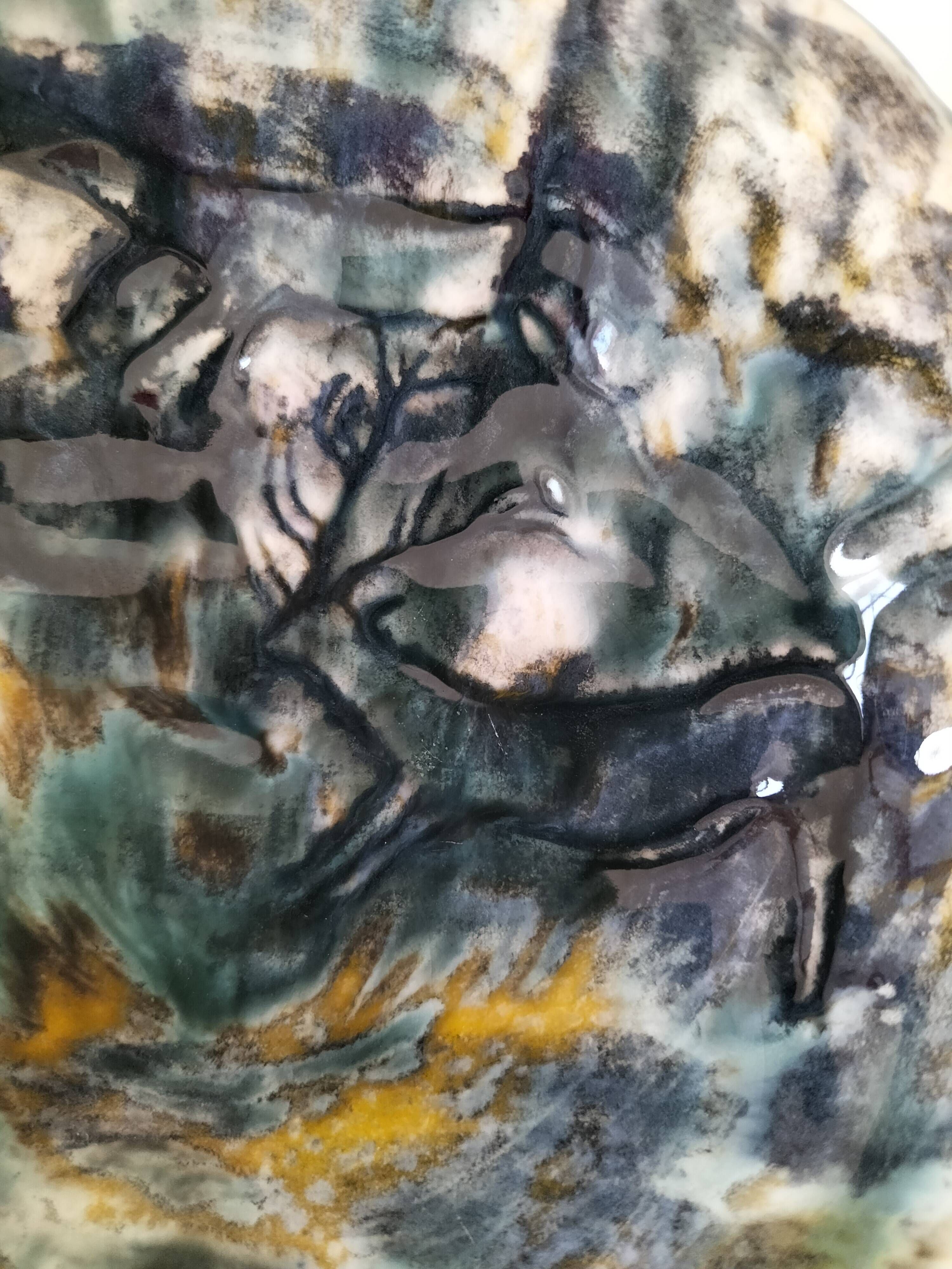 Glazed ceramic cup – Deer in the forest – Incised decoration and free form