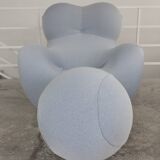 Up 5/6 armchair and footstool, La Mamma by Gaetano Pesce for B&B Italia, 2000s edition.