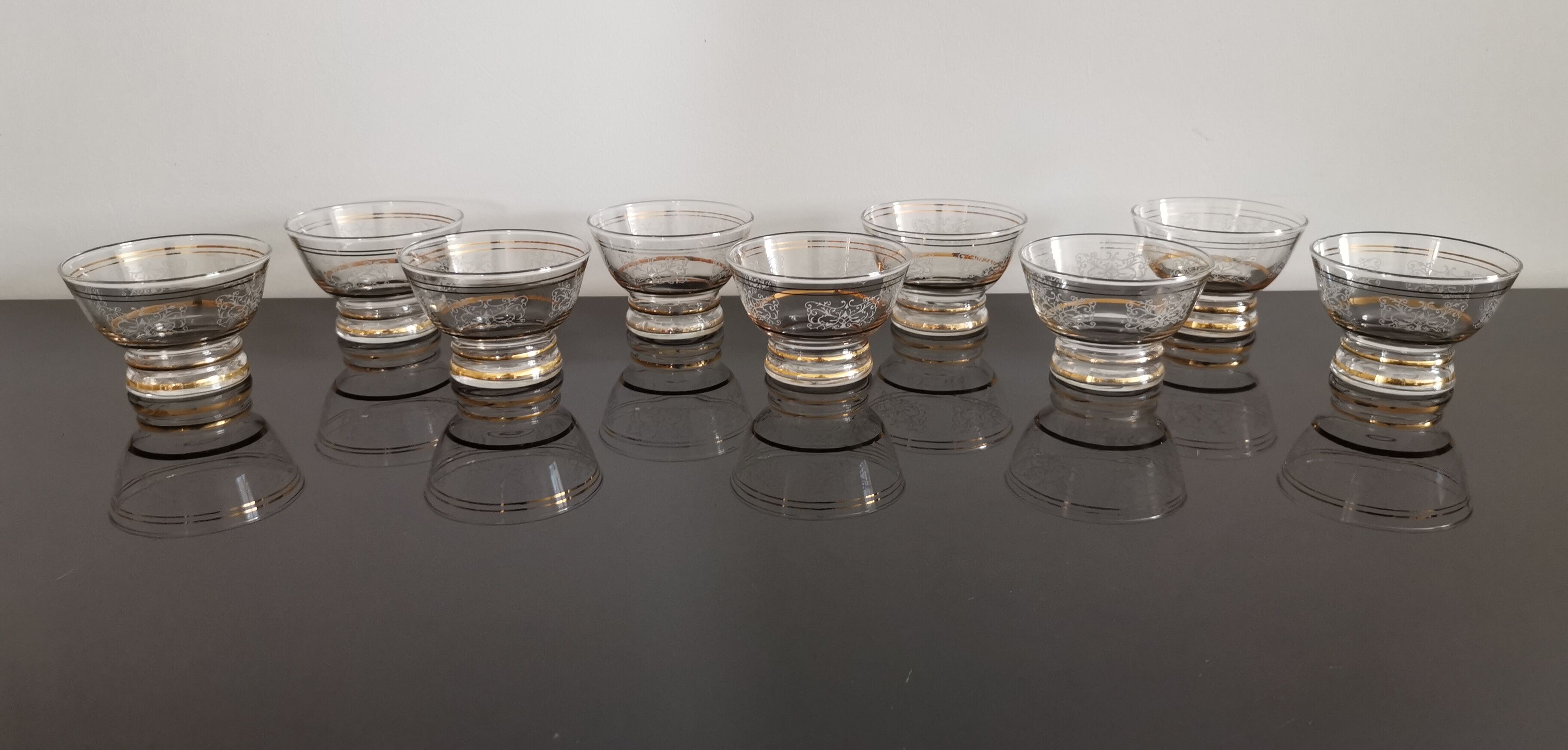 9 champagne glass cups 50s/60s