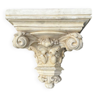 Stucco corbel