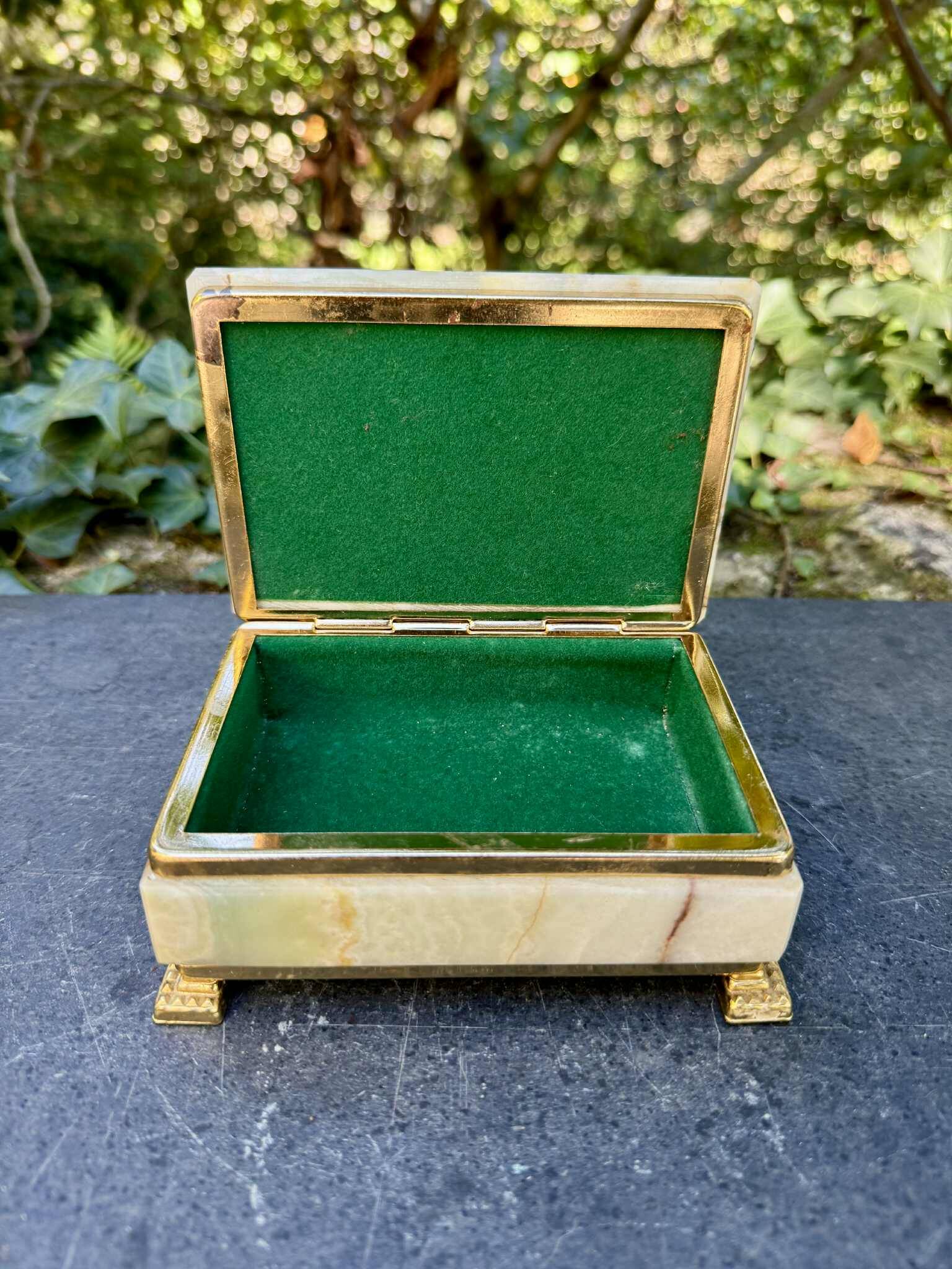 Boite à bijoux en onyx