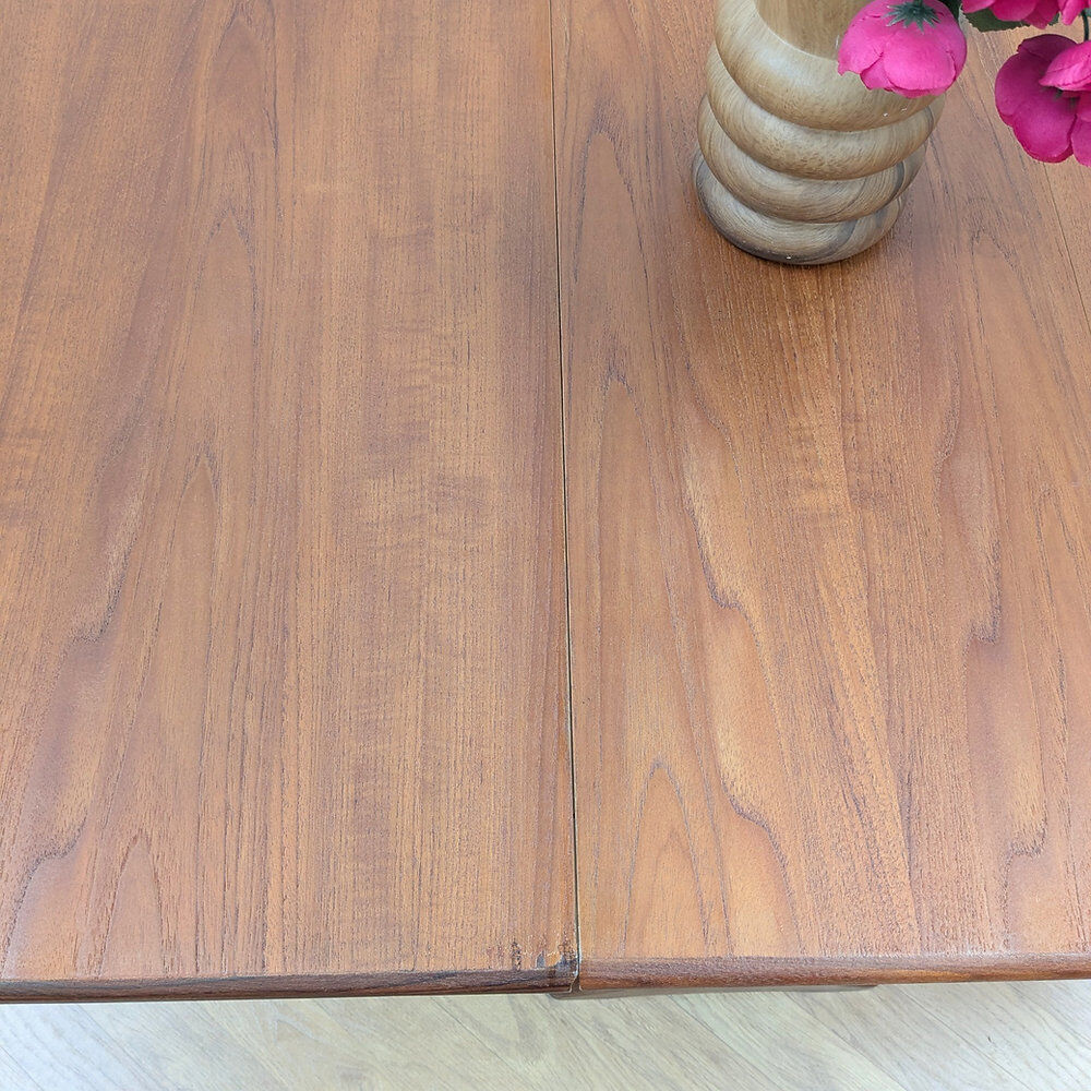 Folding table Gplan