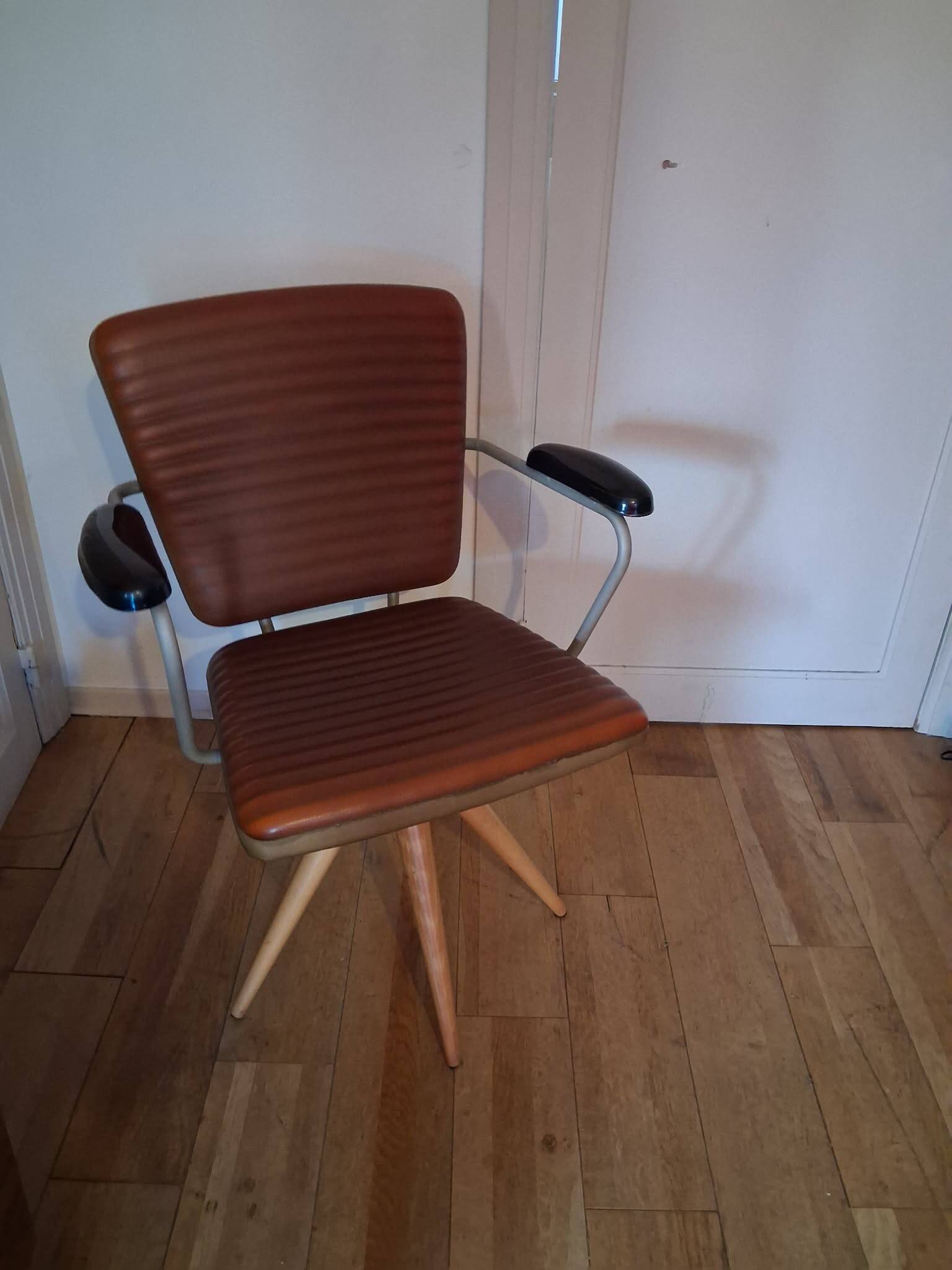 modèle Techno de Philippe Starck, édité par Maletti