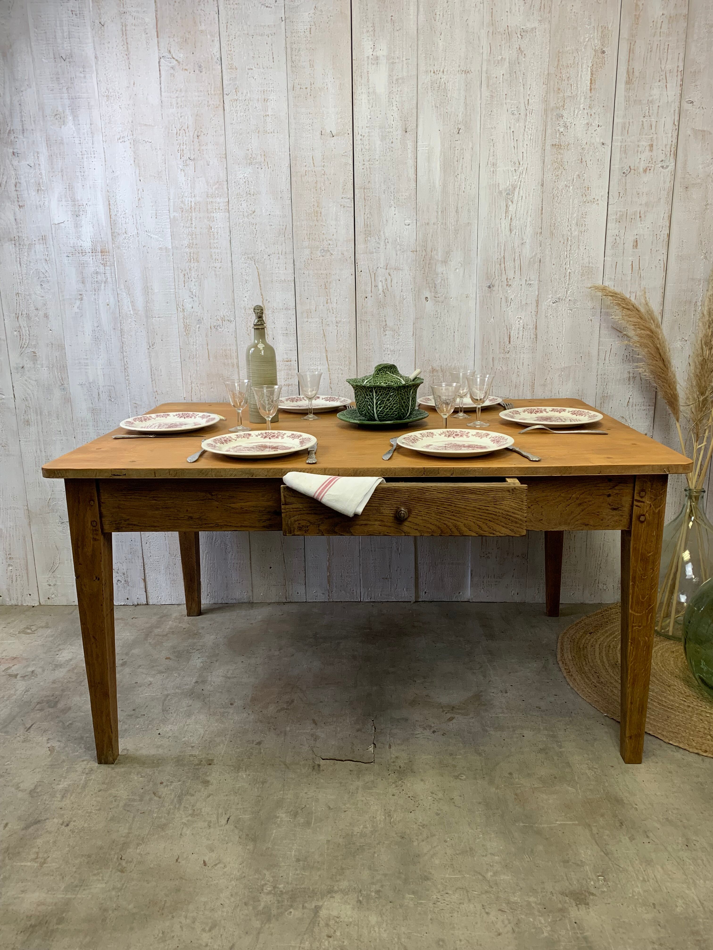 Farm table