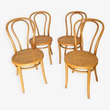 Quatre chaises bistrot cannage