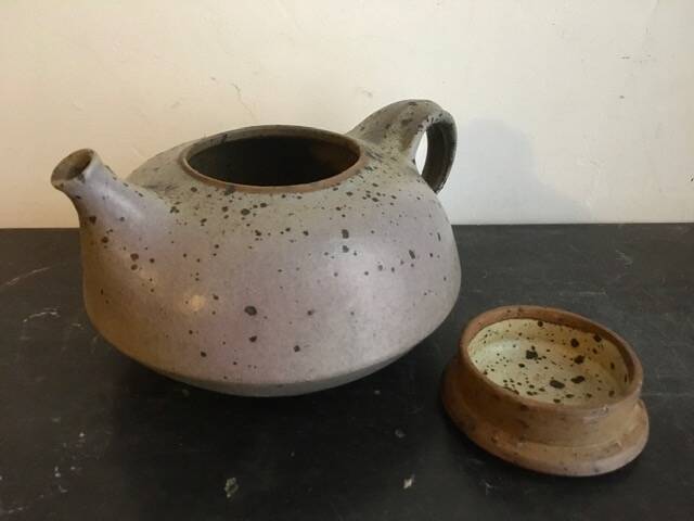 Teapot + 4 bowls in pyrite stoneware from Puisaye, Mr. Isambert Robert Deblander