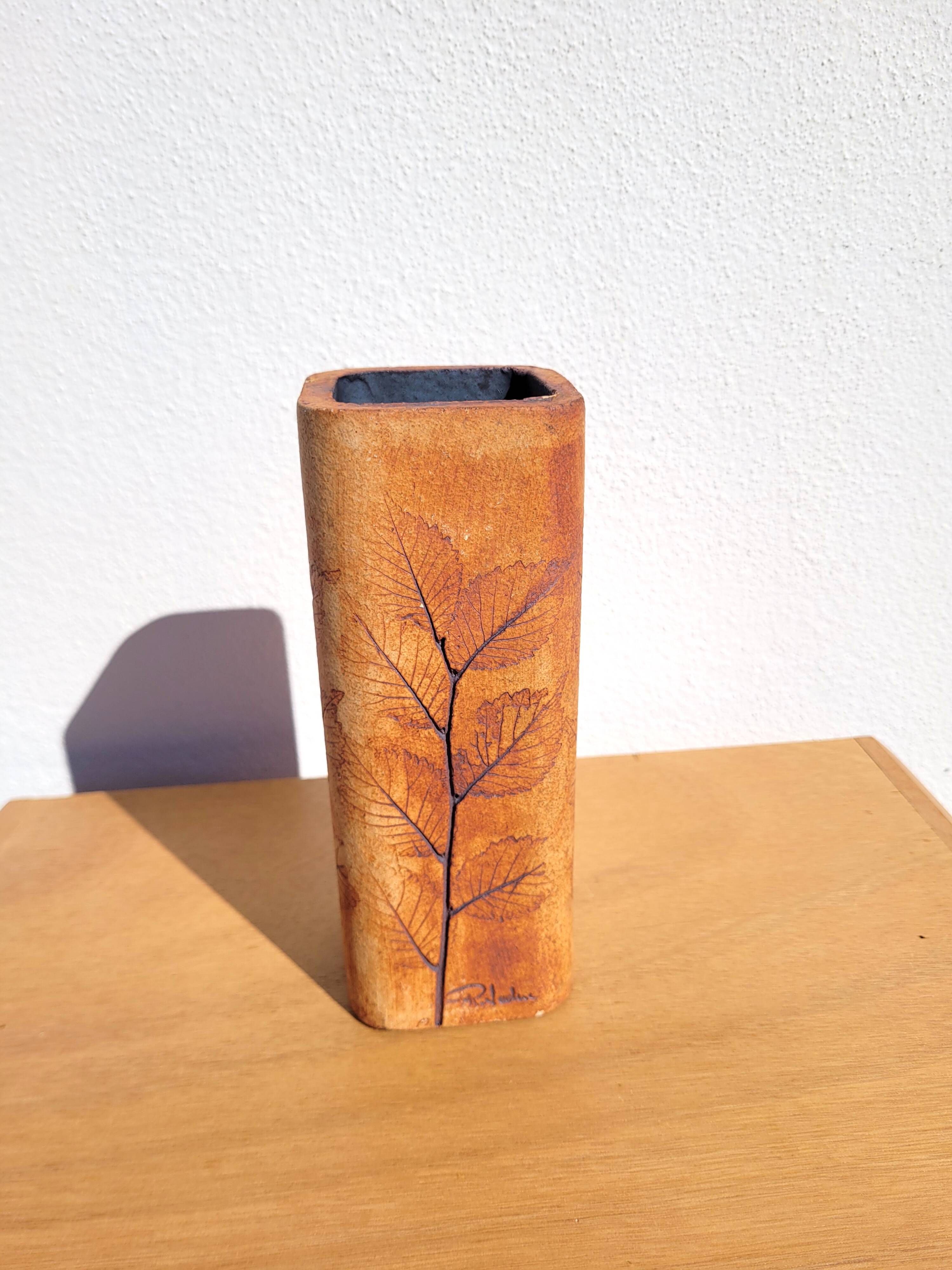 Ceramic vase by Raymonde Leduc