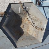 Metal planter