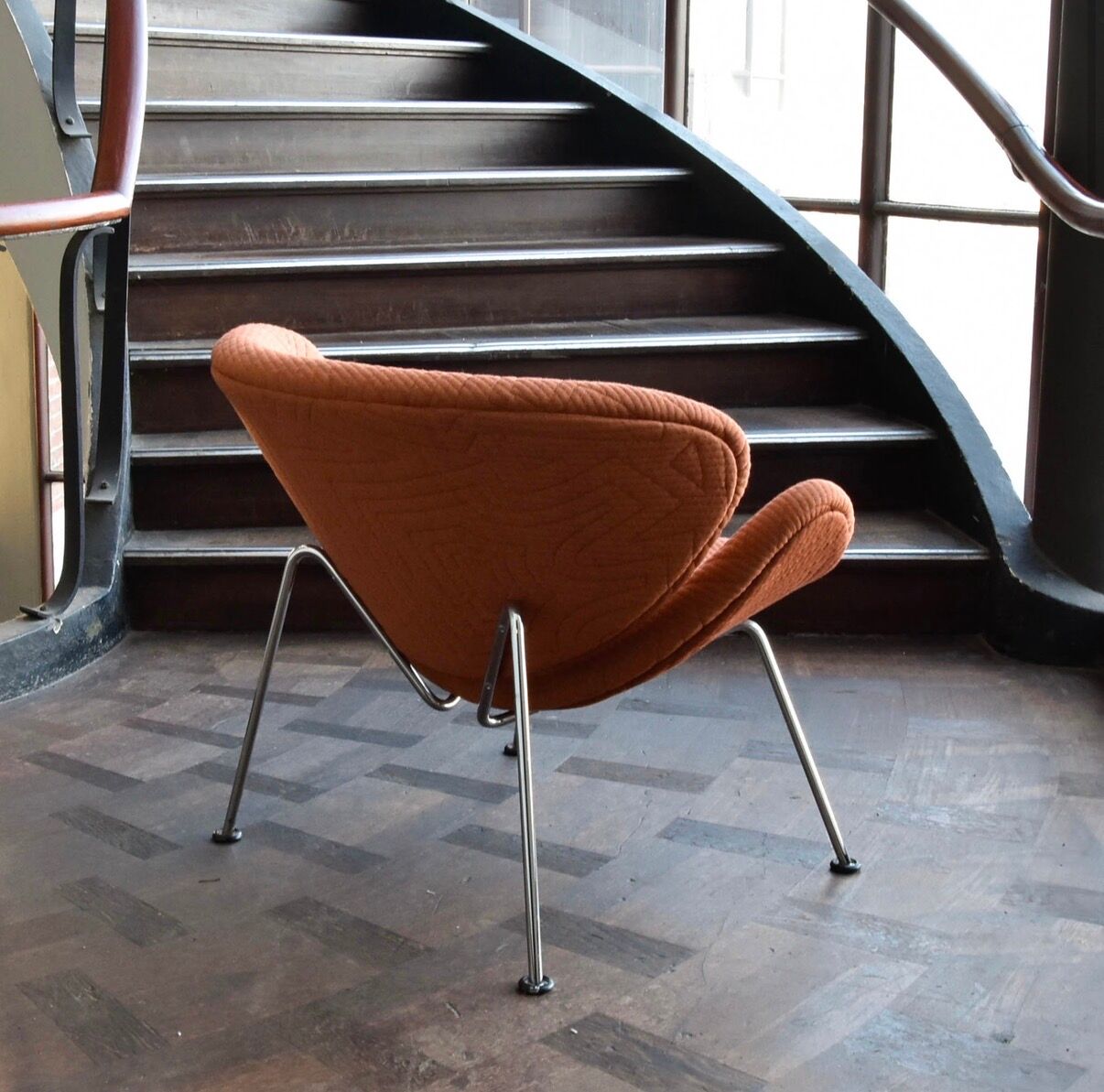 Artifort Orange slice chair