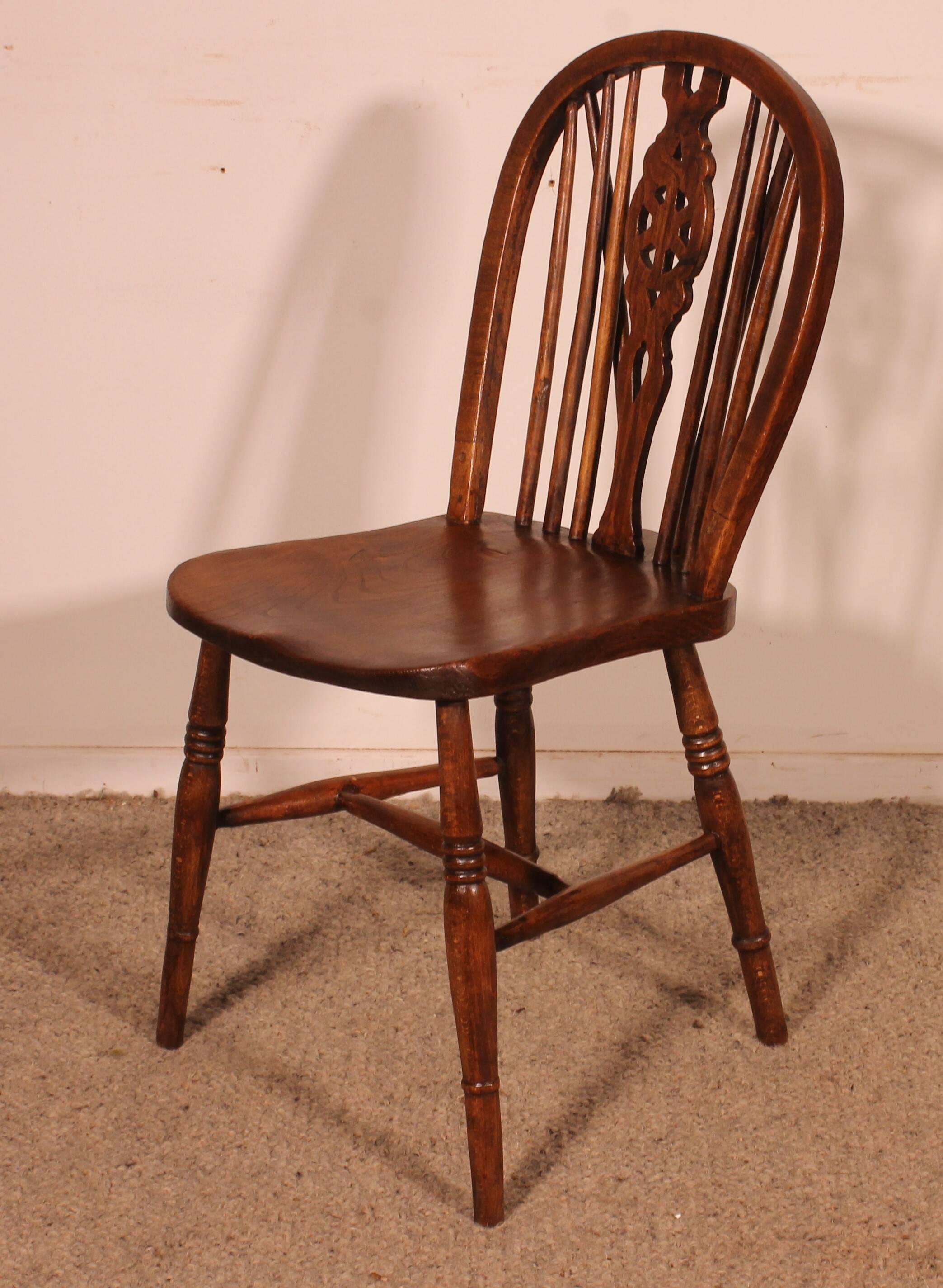 Set of 6 19th Century Windsor Wheelback Chairs
