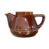 Teapot in brown earthenware