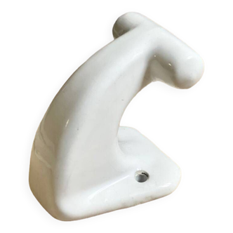 Patère en porcelaine