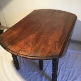 Table with  6 feet