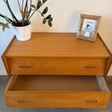 Vintage oak chest of drawers from the 1960s.