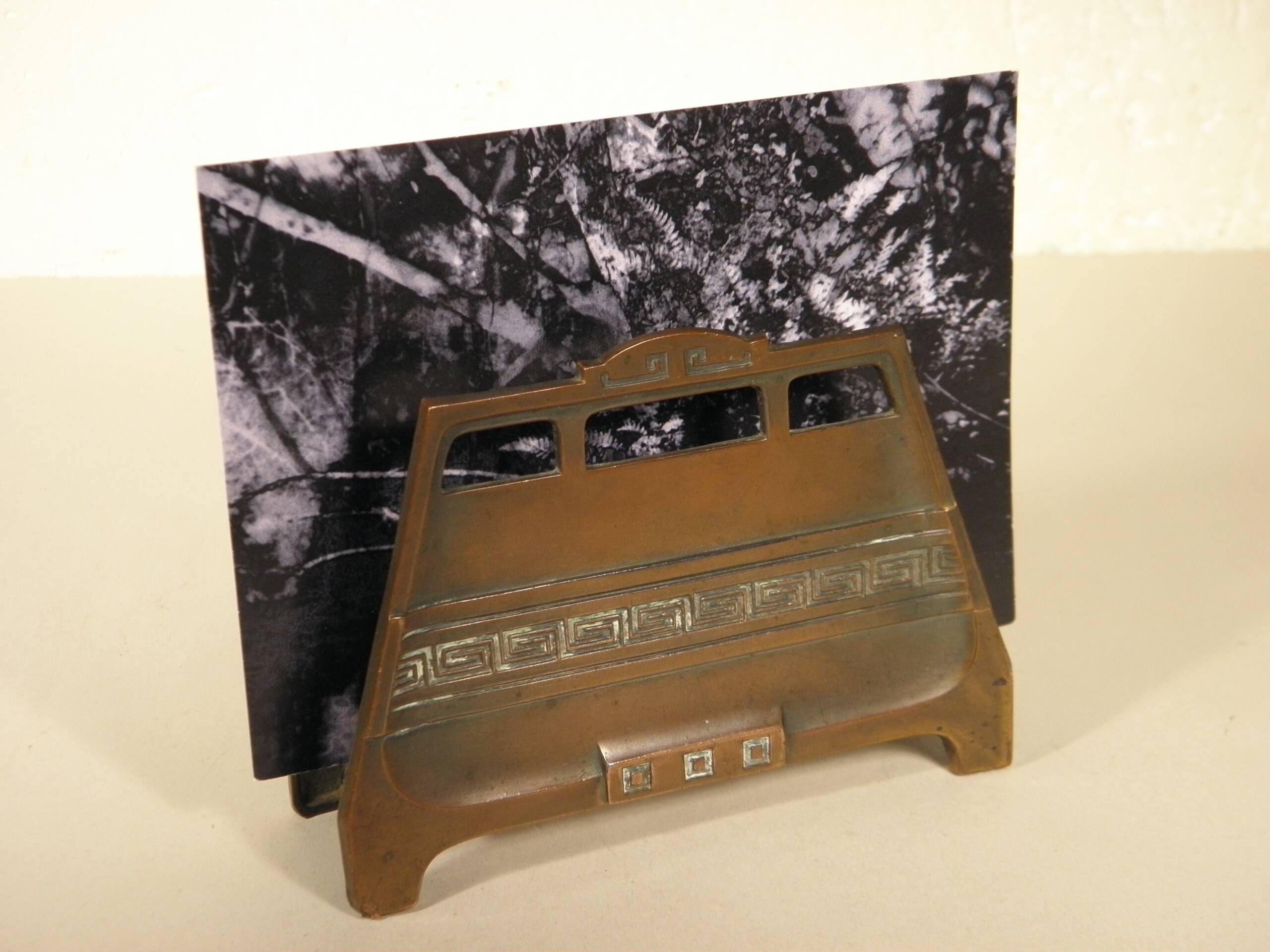 Arts and crafts letter holder