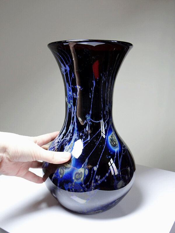 Grand vase verrerie d'art violet à inclusions paillerons d'argent vintage