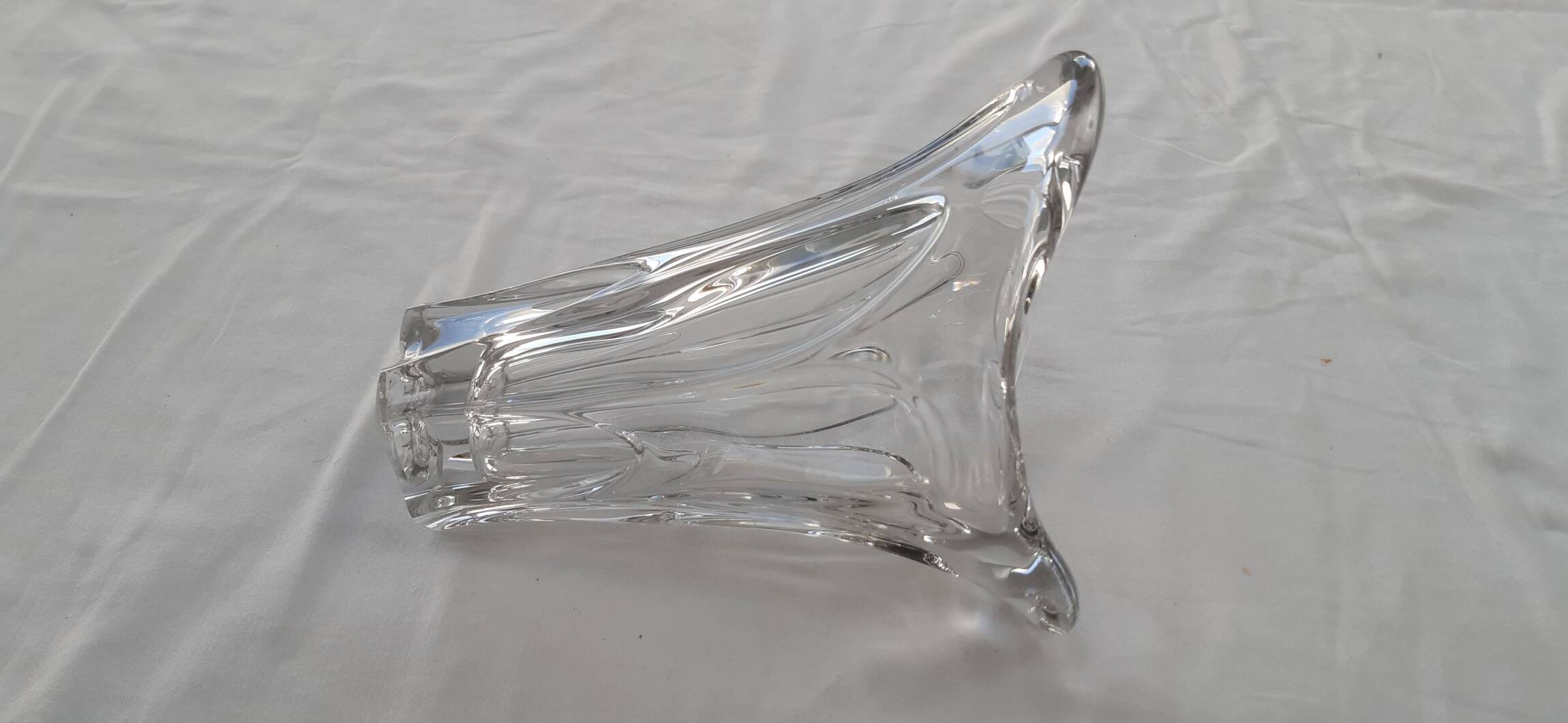 Small tulip-shaped crystal vase