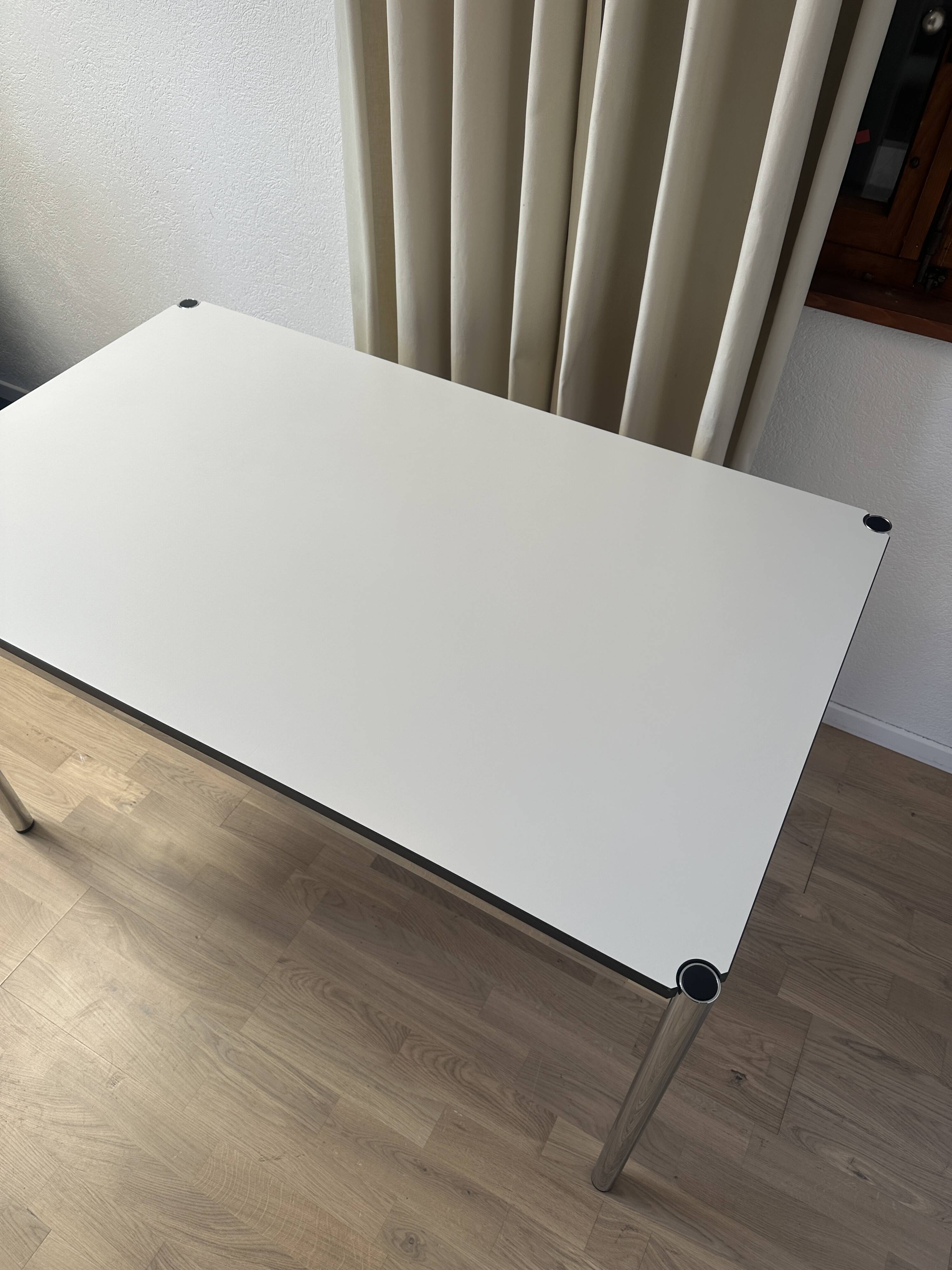 USM Haller desk in pearl grey laminate