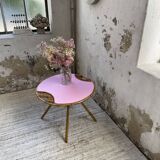 Table basse vintage en rotin rose