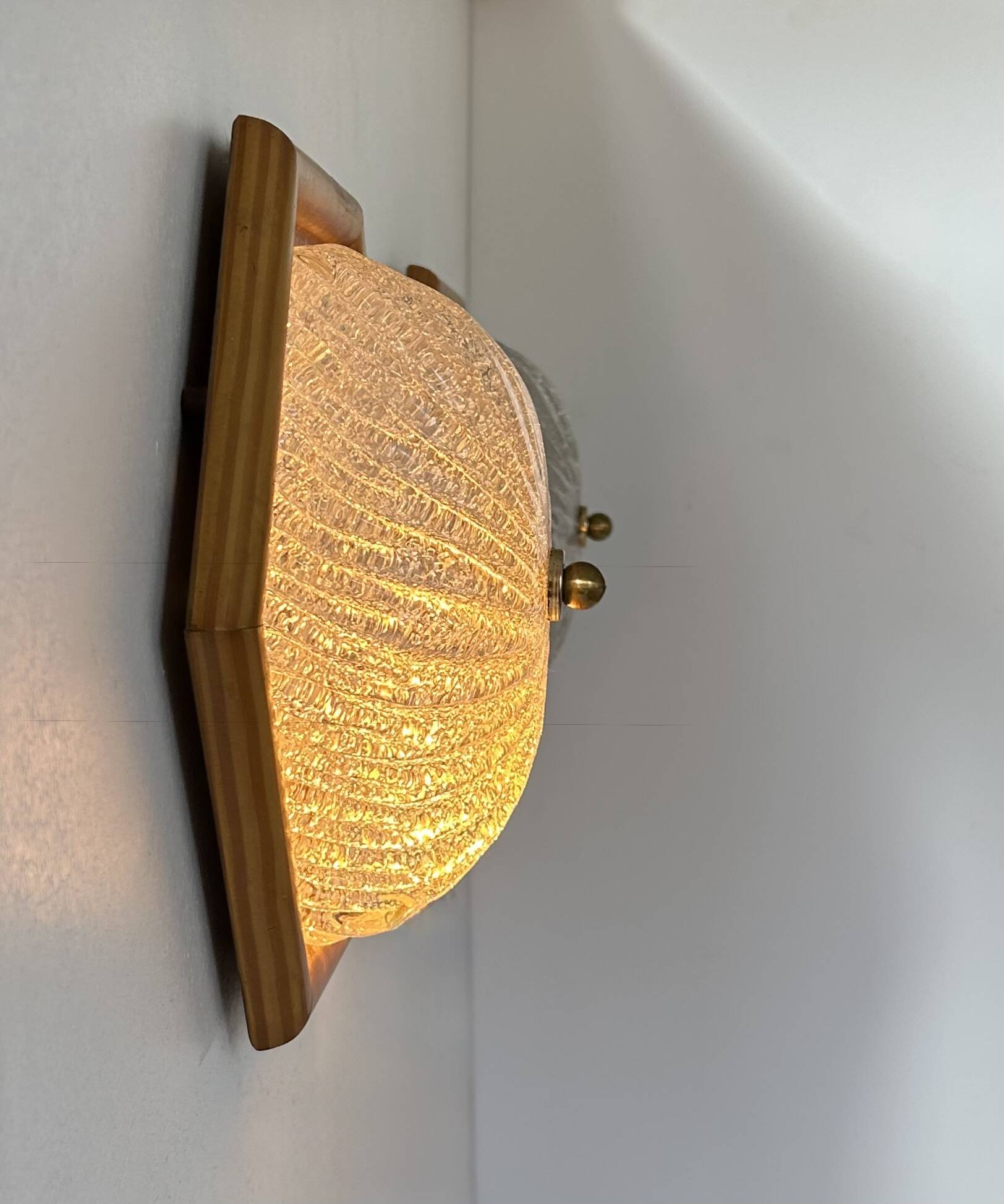 Pair of vintage wall lights, pine and Murano glass, Italy 1980