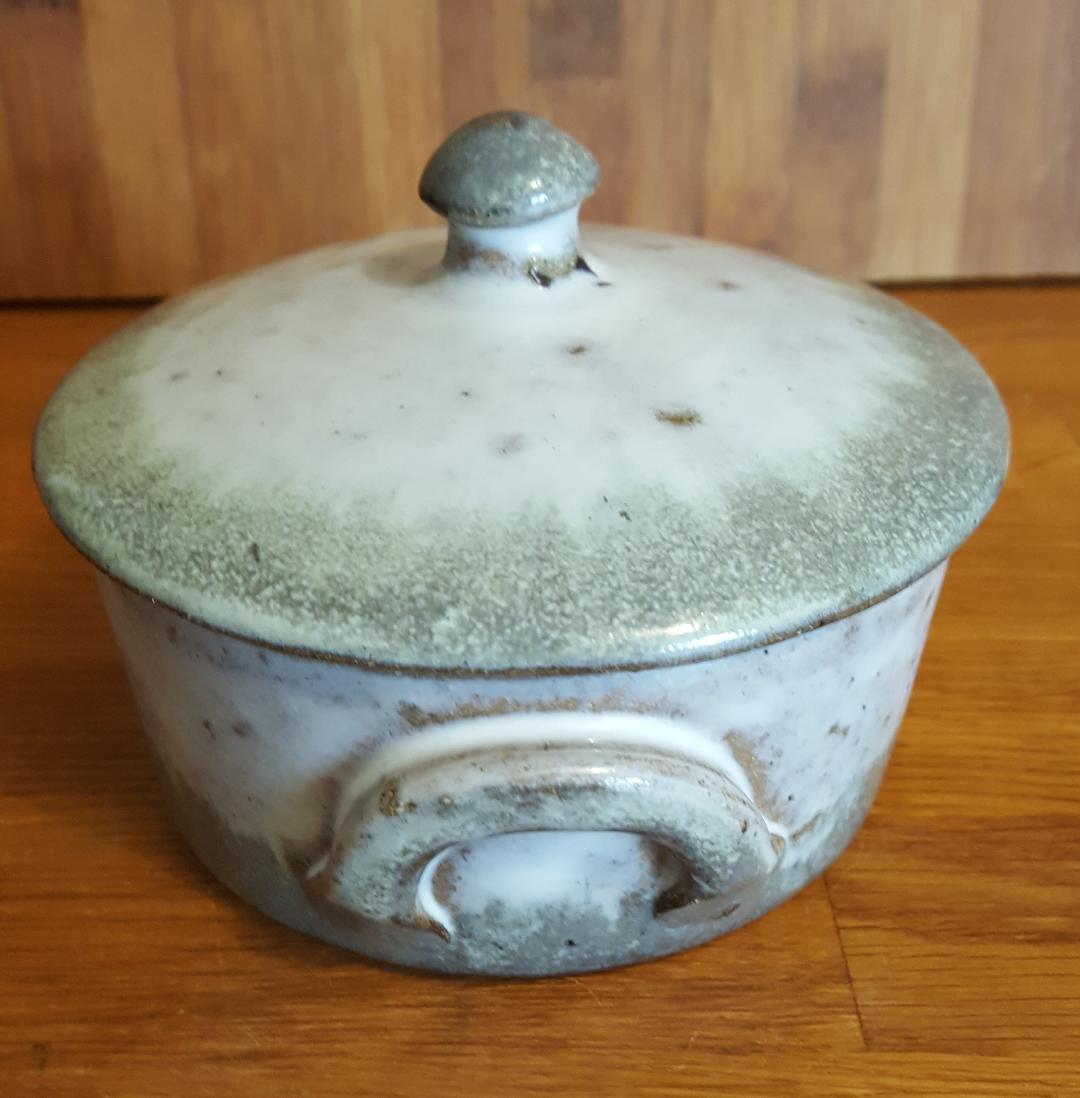 Pot with glazed glazed ceramic lid Ø 12.5 cm handmade
