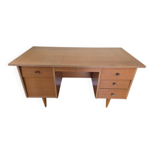 Grand bureau de style