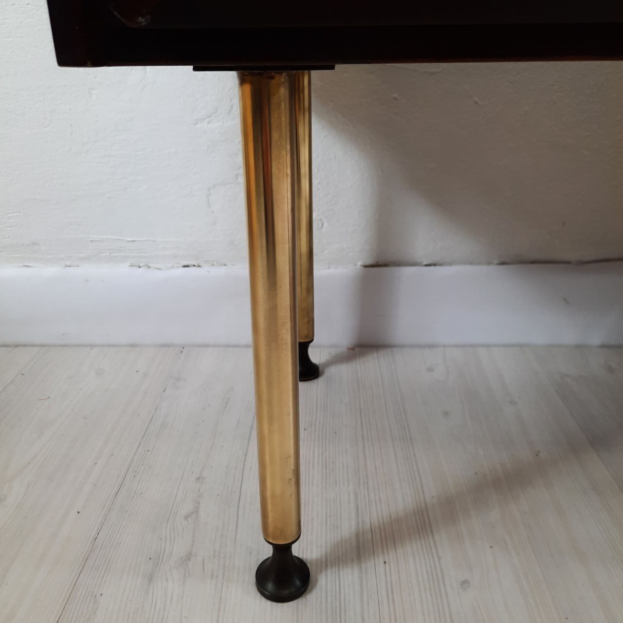 Dresser / chest of drawers and bedside tables - 1960s - faux leather brass