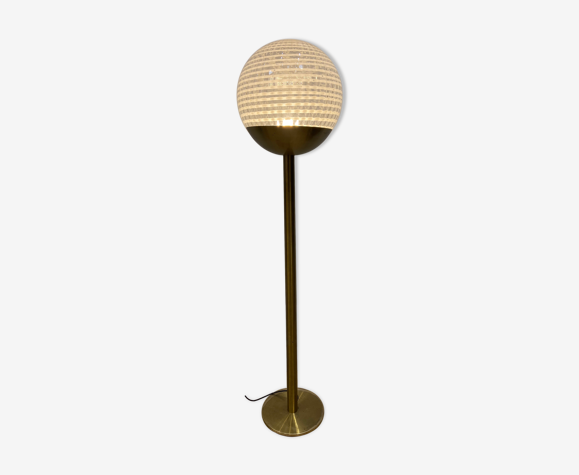 Lampadaire globe