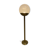 Globe lamppost