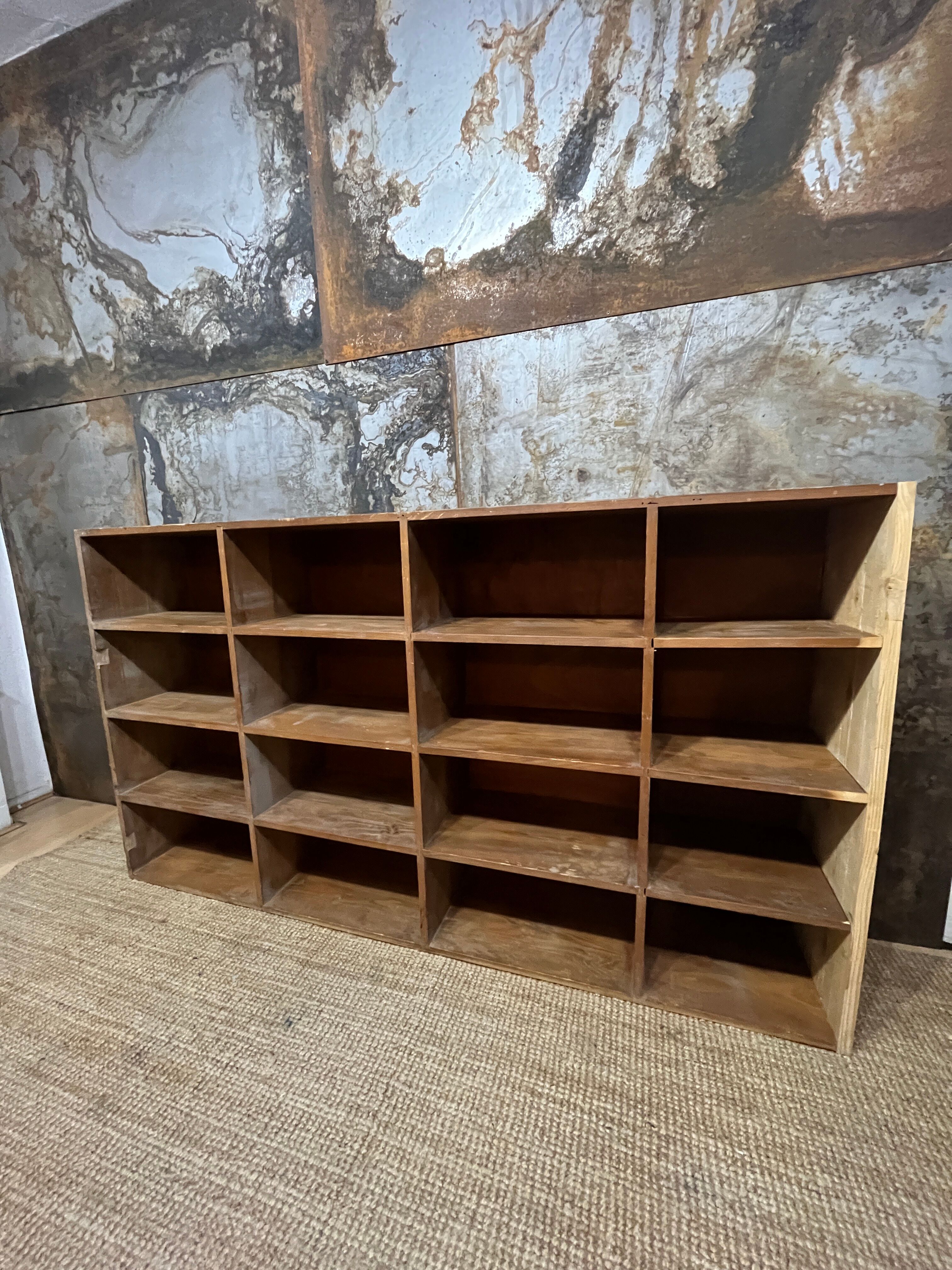Meuble de métier à casiers