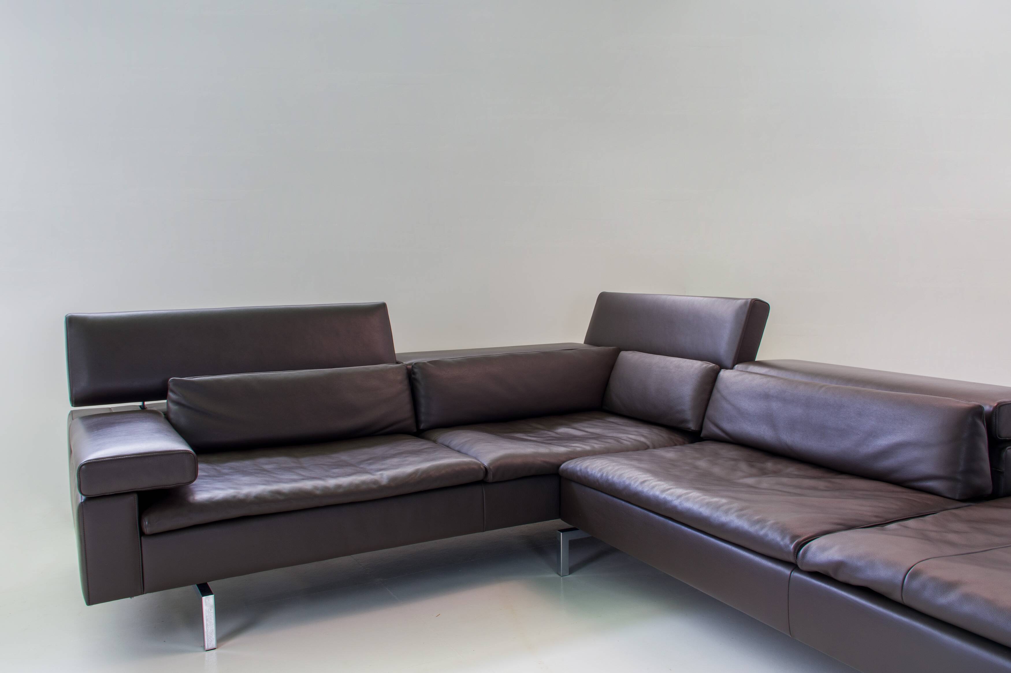 Jori Shiva leather corner sofa – Jean-Pierre Audebert