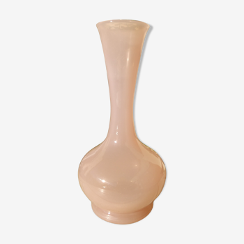 Vase en opaline rose vintage